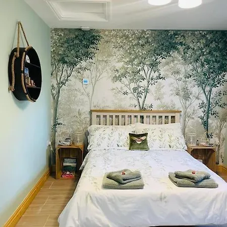 Westwood Farm Apartament *